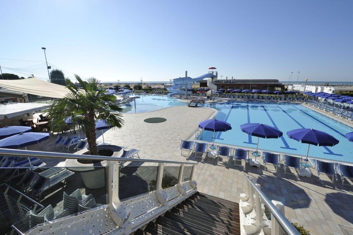 Hotel Lido Bibione Beach Exterior photo